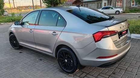 Skoda Rapid, 2021г., передний привод, робот