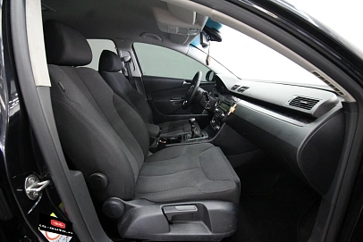 Volkswagen Passat, 2010г., передний привод, механика