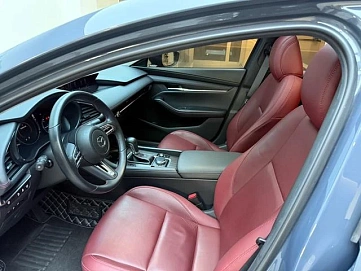 Mazda 3, 2022г., передний привод, автомат