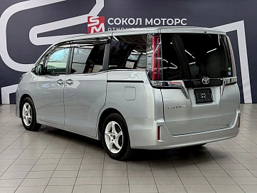 Toyota Esquire, 2020г., передний привод, вариатор