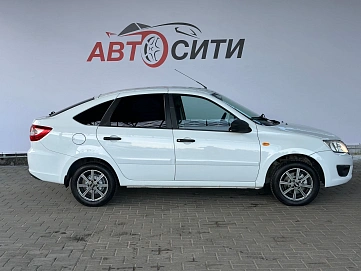 Lada (ВАЗ) Granta, 2015г., передний привод, механика