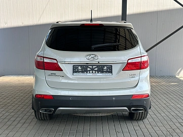 Hyundai Santa Fe, 2015г., полный привод, автомат