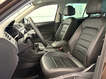Volkswagen Tiguan, 2017г., полный привод, робот