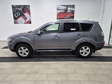 Mitsubishi Outlander, 2010г., передний привод, вариатор