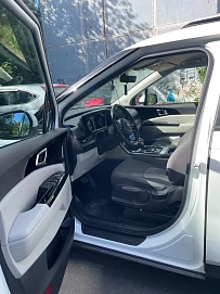Kia Carnival, 2021г, передний привод, автомат