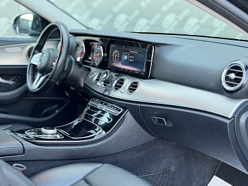 Mercedes-Benz E-Класс, 2018г., задний привод, автомат