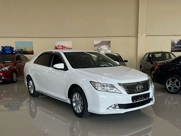 Toyota Camry, 2014г., передний привод, автомат