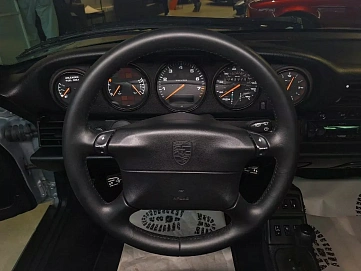 Porsche 911, 1995г., задний привод, автомат