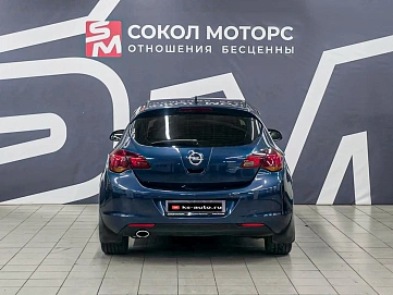 Opel Astra, 2010г., передний привод, автомат