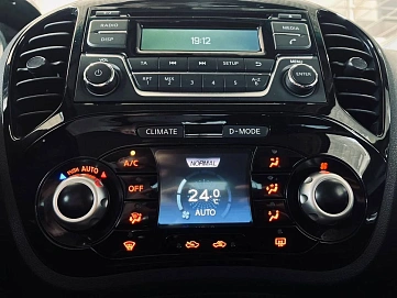 Nissan Juke, 2014г., передний привод, вариатор
