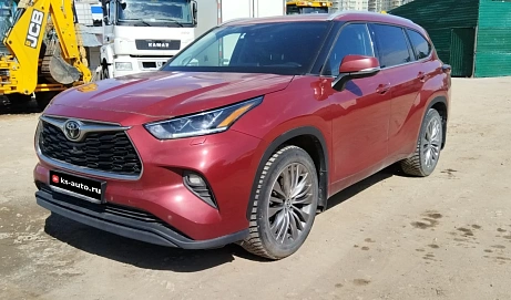 Toyota Highlander, 2021г, полный привод, автомат