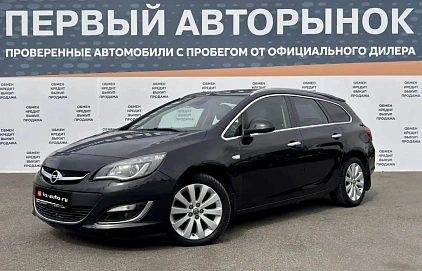 Opel Astra, 2013г., передний привод, автомат