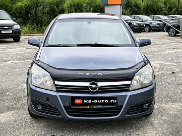 Opel Astra, 2006г., передний привод, автомат