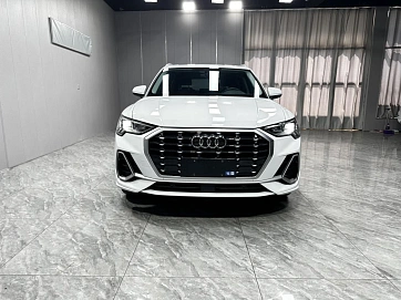 Audi Q3, 2023г., передний привод, робот