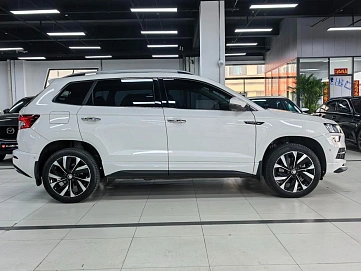 Skoda Karoq, 2022г., передний привод, автомат
