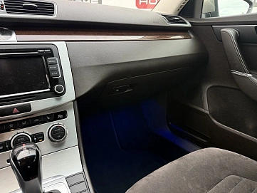 Volkswagen Passat, 2013г., передний привод, робот