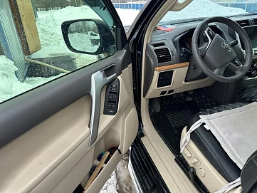 Toyota Land Cruiser Prado, 2017г., полный привод, автомат