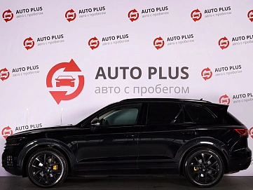Volkswagen Touareg, 2018г., полный привод, автомат