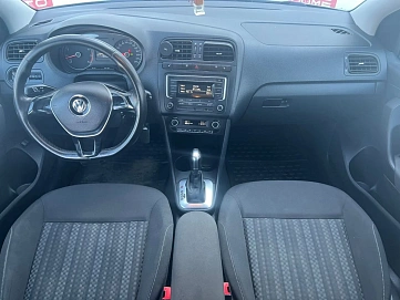 Volkswagen Polo, 2018г., передний привод, автомат