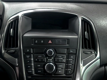 Opel Astra, 2010г., передний привод, автомат