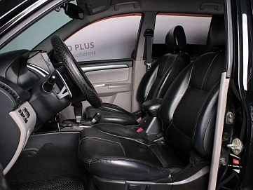 Mitsubishi Pajero Sport, 2015г., полный привод, автомат