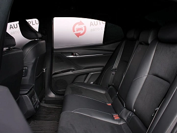 Toyota Camry, 2025г., передний привод, вариатор