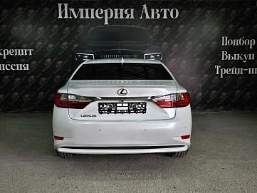 Lexus ES, 2017г., передний привод, автомат