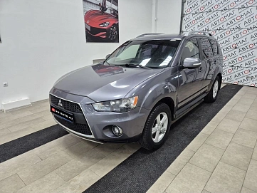 Mitsubishi Outlander, 2010г., передний привод, вариатор