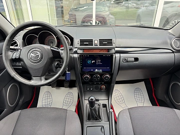 Mazda 3, 2008г., передний привод, механика