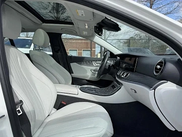 Mercedes-Benz E-Класс, 2022г., задний привод, автомат