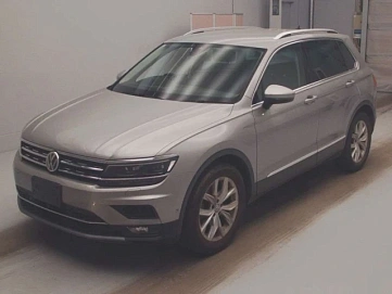 Volkswagen Tiguan, 2018г, передний привод, робот