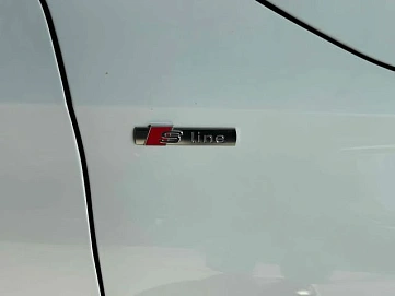 Audi A3, 2023г., передний привод, робот