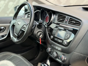 Kia Ceed, 2014г., передний привод, автомат