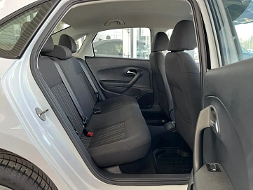 Volkswagen Polo, 2017г., передний привод, автомат