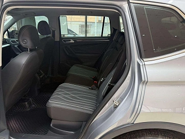 Volkswagen Tiguan, 2022г., передний привод, робот