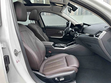 BMW 3 серии, 2023г., задний привод, автомат