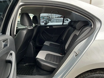 Volkswagen Jetta, 2012г., передний привод, автомат