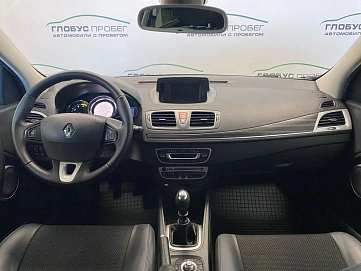 Renault Megane, 2010г., передний привод, механика