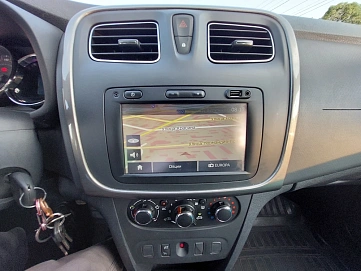 Renault Sandero, 2015г., передний привод, механика