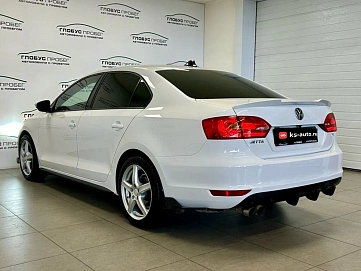 Volkswagen Jetta, 2014г., передний привод, механика