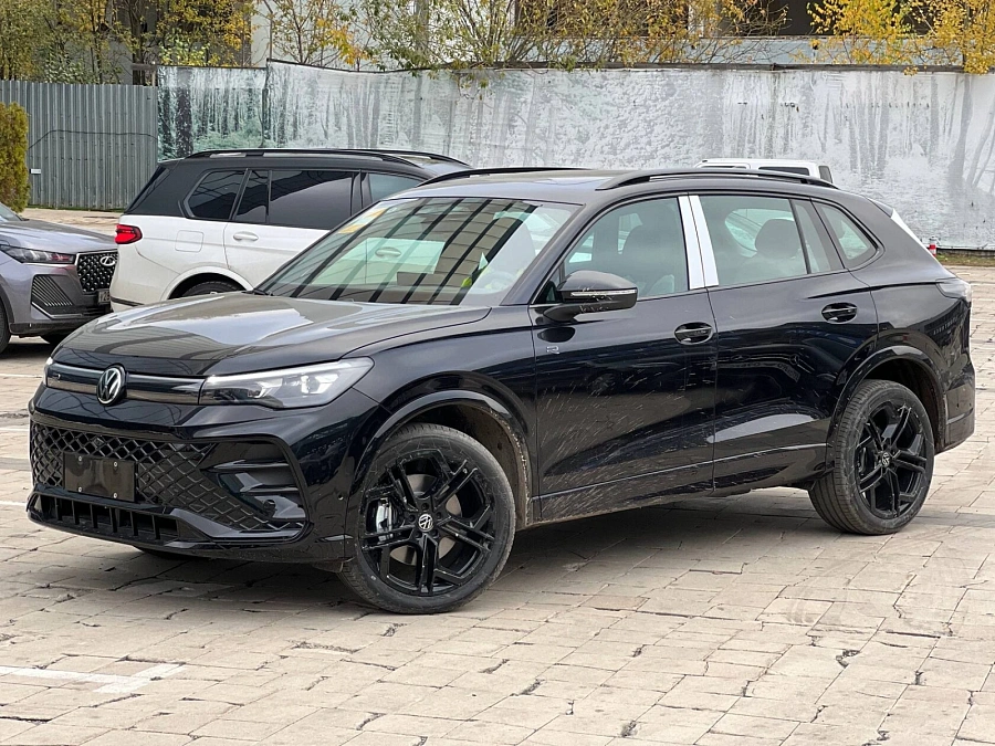 Volkswagen Tiguan, 2025г., полный привод, робот