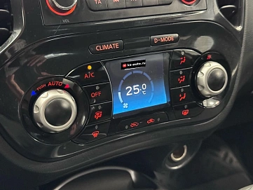 Nissan Juke, 2011г., полный привод, вариатор