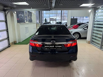 Toyota Camry, 2011г., передний привод, автомат