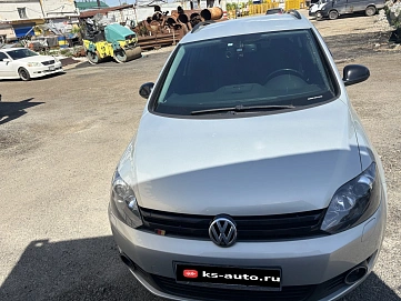 Volkswagen Golf, 2012г., передний привод, робот