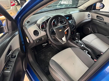Chevrolet Cruze, 2009г., передний привод, автомат