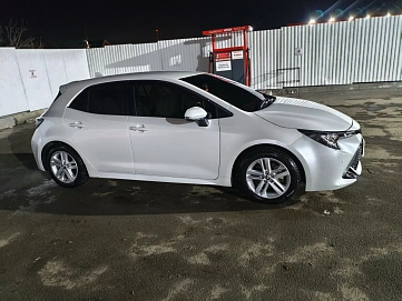 Toyota Corolla, 2021г, передний привод, вариатор