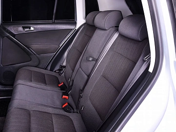 Volkswagen Tiguan, 2012г., полный привод, автомат