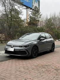 Volkswagen Golf, 2021г., передний привод, робот