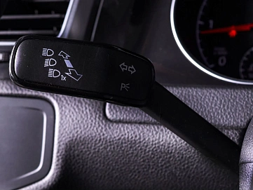 Volkswagen Golf, 2019г., передний привод, механика