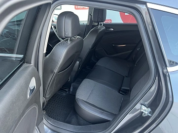Opel Astra, 2011г., передний привод, автомат